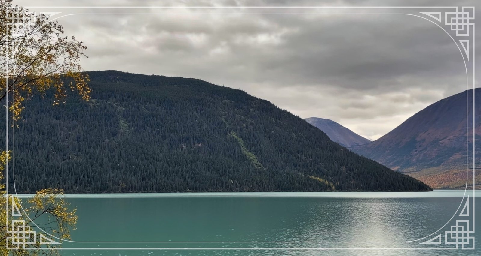 🍂 Beyond the Summer Crowd: Your Secret Guide to Seward Highway’s Fall Colors and Glaciers 🍂